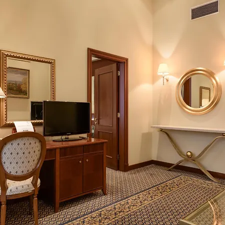 Hotell Premier Palace 5*